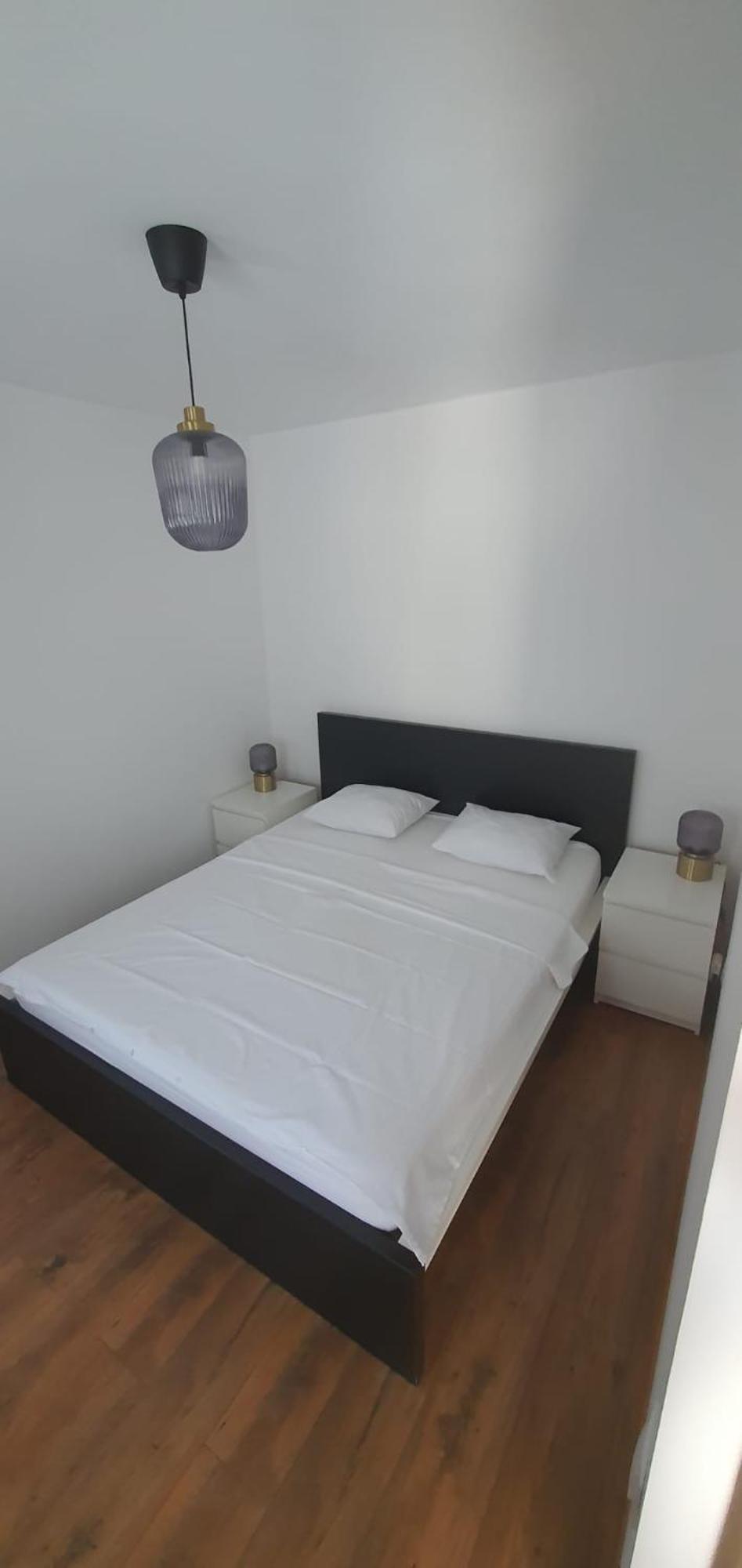 Ferienwohnung Old Town Apartament Targoviste Zimmer foto
